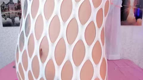 Snapshot of laramurphy chatting on 25, 10, 2025 Lara Murphy online show from 25, 10, 2025