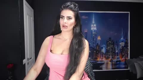 laras_moans online show from 23, 7, 2026
