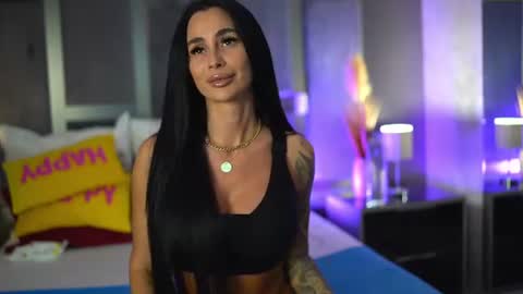 Snapshot of laravoss chatting on 27, 6, 2026 Lara online show from 27, 6, 2026