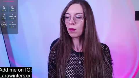 Snapshot of larawinters chatting on 26, 11, 2025 larawinters online show from 26, 11, 2025