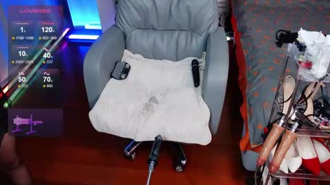 Snapshot of lareinayee chatting on 14, 2, 2025 Mykhaila online show from 14, 2, 2025