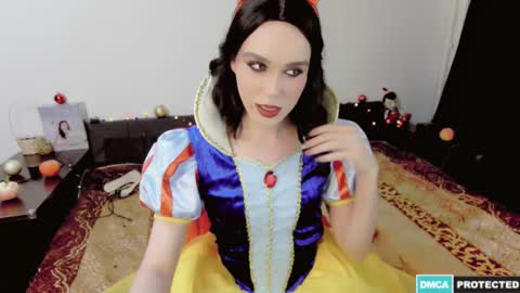 Snapshot of larisa_dolbimaya chatting on 28, 10, 2025 Larisa Lavriki online show from 28, 10, 2025