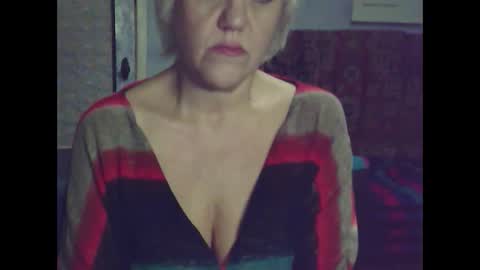 larisaq4ugo24 online show from 18, 1, 2025