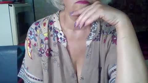 larisaq4ugo24 online show from 25, 6, 2026