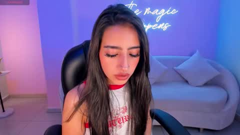 Larisa Smirnov online show from 16, 10, 2025