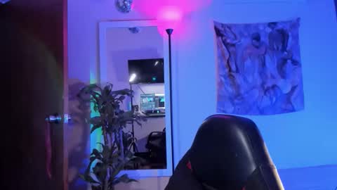 larry_stewart online show from 28, 11, 2025