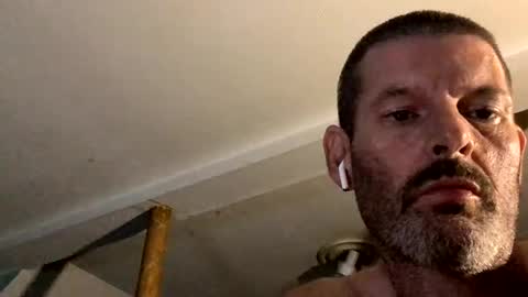 Snapshot of larrythelover23 chatting on 23, 7, 2026 larrythelover23 online show from 23, 7, 2026