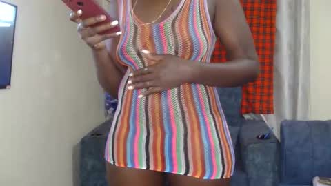 Snapshot of larvy12 chatting on 15, 12, 2025 larvy12 online show from 15, 12, 2025