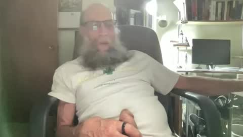 chris online show from 8, 11, 2025