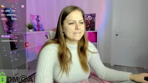 Snapshot of lasly_fox chatting on 14, 10, 2025 Leslie GTM2 Mon Tue Sat 0300am-1000am Thu and Sun 0900am-1600pm. online show from 14, 10, 2025