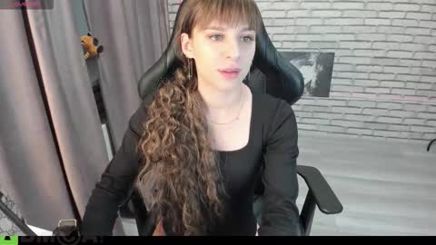 Snapshot of lasly_moon chatting on 14, 9, 2025 lasly_moon online show from 14, 9, 2025