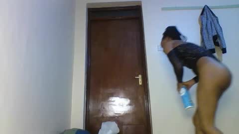 Snapshot of last_barbie chatting on 27, 10, 2025 Last barbie online show from 27, 10, 2025