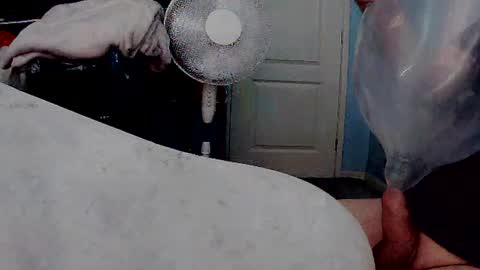 Snapshot of latexchris77 chatting on 3, 7, 2026 latexchris77 online show from 3, 7, 2026