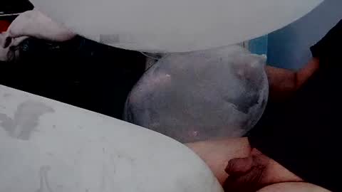 Snapshot of latexchris77 chatting on 4, 7, 2026 latexchris77 online show from 4, 7, 2026