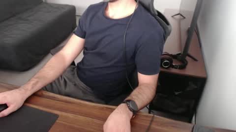 Snapshot of latexdave84 chatting on 27, 10, 2025 latexdave84 online show from 27, 10, 2025