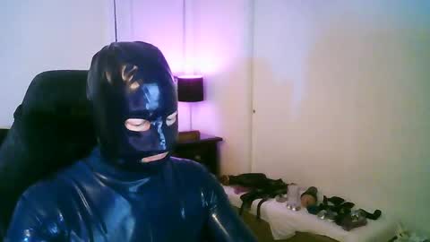 latexminheadroom online show from 1, 10, 2025