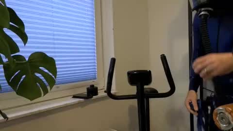 Snapshot of latexslaafboy2 chatting on 18, 12, 2025 latexslaafboy online show from 18, 12, 2025