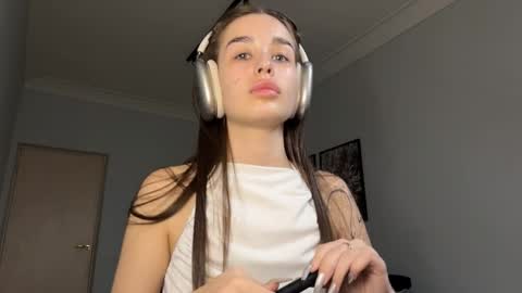 Snapshot of latiaburtenshaw chatting on 2, 4, 2026 Liza online show from 2, 4, 2026