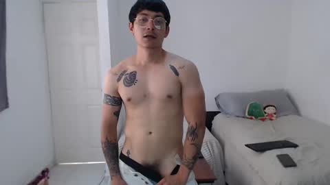 Snapshot of latin_bby chatting on 30, 4, 2026 carlos online show from 30, 4, 2026