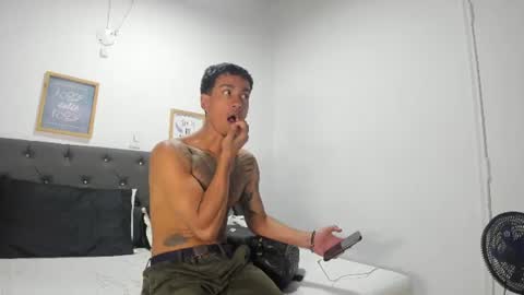 Snapshot of latin_couple20y chatting on 6, 8, 2026 Johana y Santiago online show from 6, 8, 2026