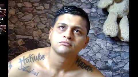 Snapshot of latin_hornycouple chatting on 12, 1, 2025 latin_hornycouple online show from 12, 1, 2025