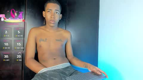 Snapshot of latin_kay1 chatting on 8, 10, 2025 kay online show from 8, 10, 2025