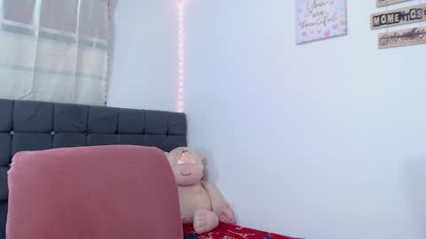 Snapshot of latin_rihanna_j chatting on 21, 10, 2025 karen online show from 21, 10, 2025