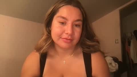 latinalinda02 online show from 2, 10, 2025