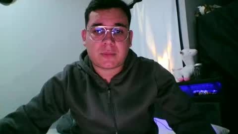 latinboyhot16 online show from 14, 3, 2026