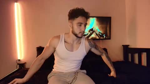 Snapshot of latinboyvip_ chatting on 21, 4, 2026 LatinBoyVIP Colombian online show from 21, 4, 2026