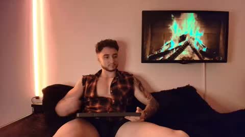 Snapshot of latinboyvip_ chatting on 28, 4, 2026 LatinBoyVIP Colombian online show from 28, 4, 2026