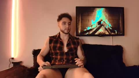 Snapshot of latinboyvip_ chatting on 5, 5, 2026 LatinBoyVIP Colombian online show from 5, 5, 2026
