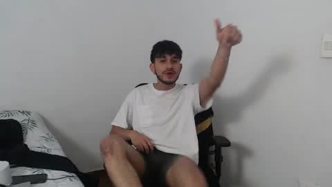 Snapshot of latinbunny7779 chatting on 2, 12, 2024 camilo online show from 2, 12, 2024