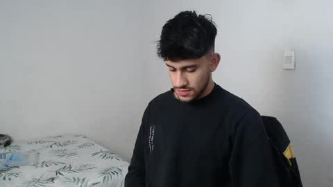 Snapshot of latinbunny7779 chatting on 6, 3, 2025 camilo online show from 6, 3, 2025