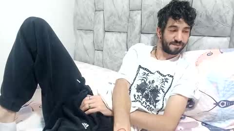 latinlustandfrenchkiss online show from 17, 12, 2025