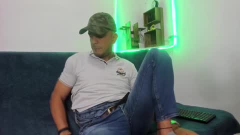 latinmartin73 online show from 8, 3, 2025