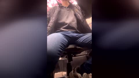 latinnloversxx online show from 2, 12, 2025