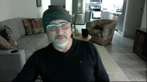 QS - INDEPENDENT MODEL online show from 6, 3, 2025