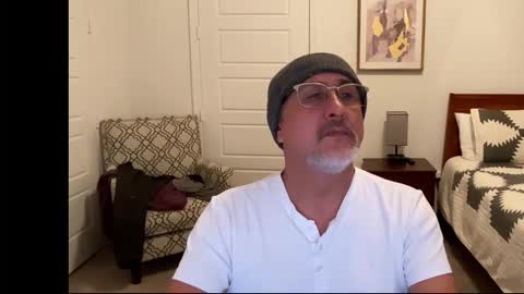 QS - INDEPENDENT MODEL online show from 12, 1, 2026