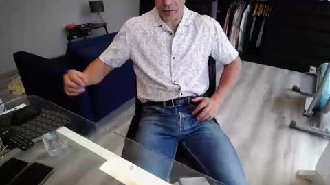 sam online show from 16, 10, 2025