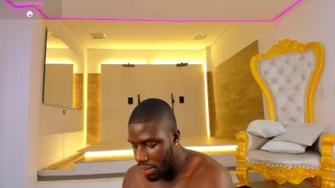 Snapshot of latrellx7 chatting on 30, 12, 2024 LEANDRO online show from 30, 12, 2024