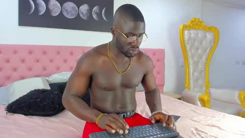 Snapshot of latrellx7 chatting on 3, 1, 2025 LEANDRO online show from 3, 1, 2025