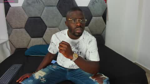 Snapshot of latrellx7 chatting on 8, 1, 2025 LEANDRO online show from 8, 1, 2025