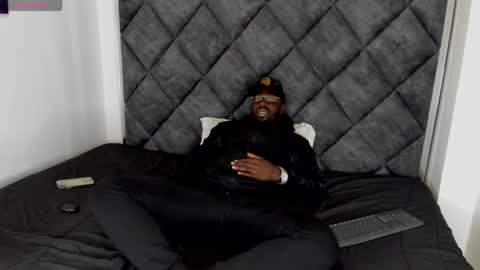 Snapshot of latrellx7 chatting on 16, 10, 2025 LEANDRO online show from 16, 10, 2025