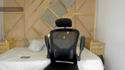 Snapshot of latrellx7 chatting on 26, 10, 2025 LEANDRO online show from 26, 10, 2025