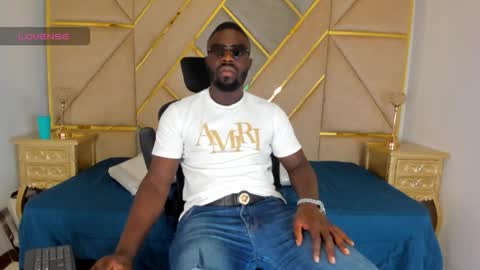 Snapshot of latrellx7 chatting on 27, 10, 2025 LEANDRO online show from 27, 10, 2025