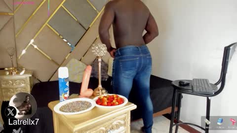 Snapshot of latrellx7 chatting on 5, 11, 2025 LEANDRO online show from 5, 11, 2025