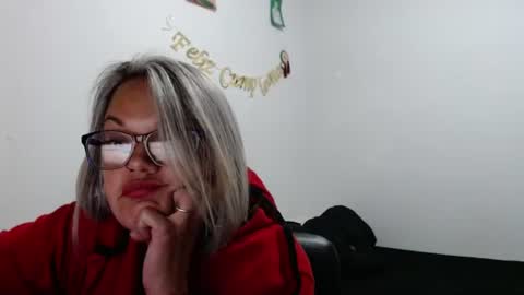 Snapshot of lau16310 chatting on 26, 7, 2026 Laura online show from 26, 7, 2026