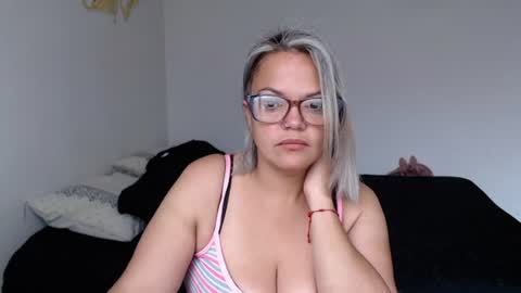 Snapshot of lau16310 chatting on 26, 7, 2026 Laura online show from 26, 7, 2026