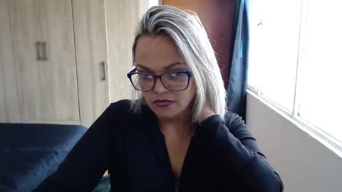 Snapshot of lau16310 chatting on 28, 7, 2026 Laura online show from 28, 7, 2026